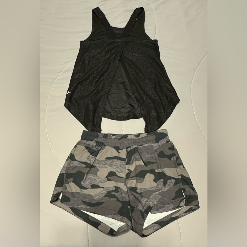 Girls Size 5 Old Navy Top With Built In Sports Bra and Size 6-7 Shorts - Picture 2 of 2